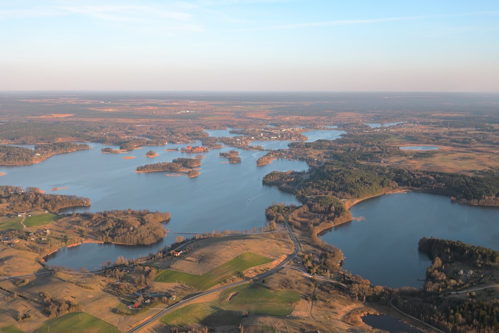 blue lake during daytime