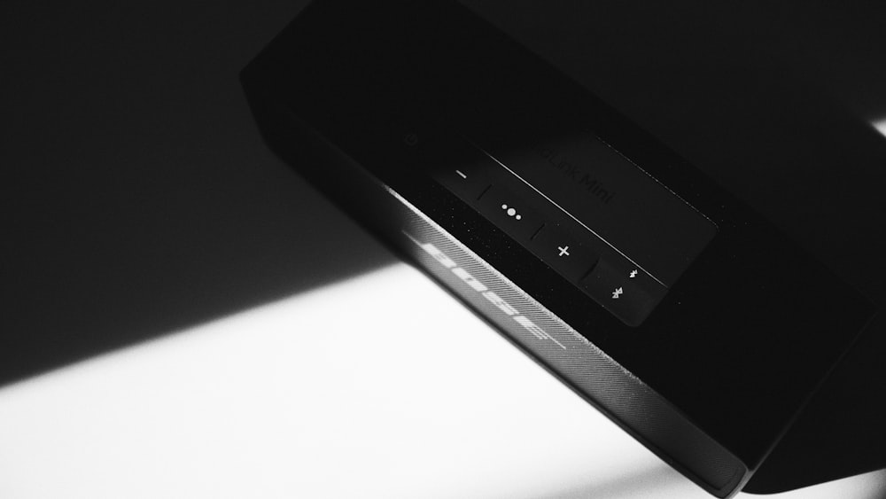 schwarzer tragbarer Bose-Lautsprecher