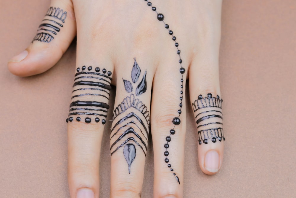 hand tattoo