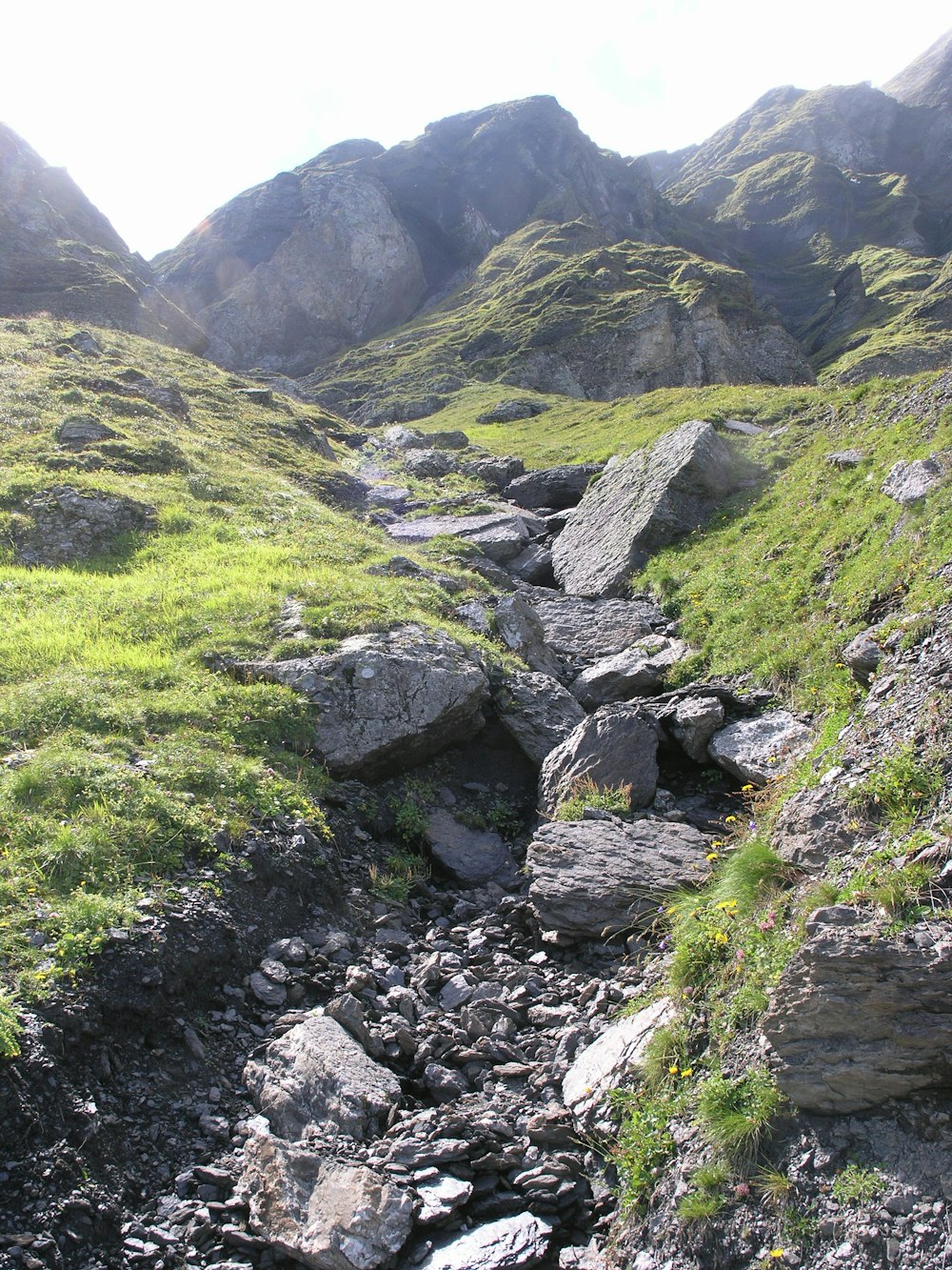 gray rocks during daytime