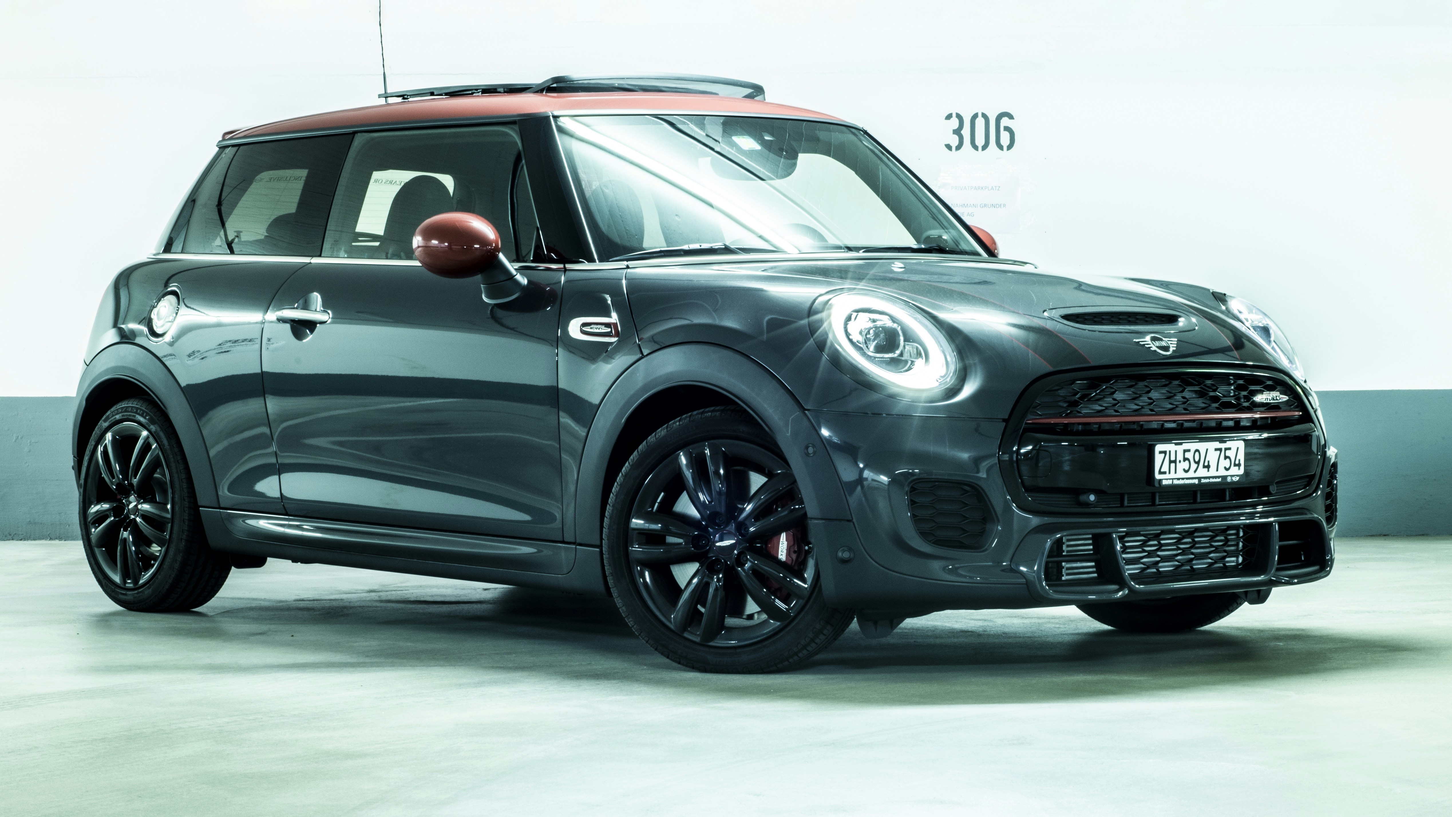 Photo by barnabartis