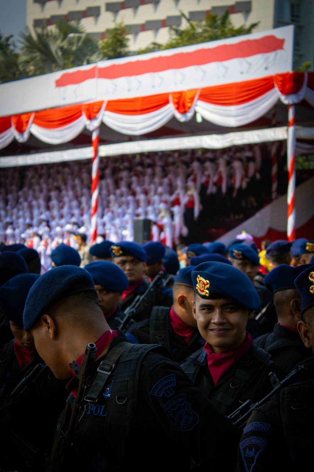 soldiers in blue caps