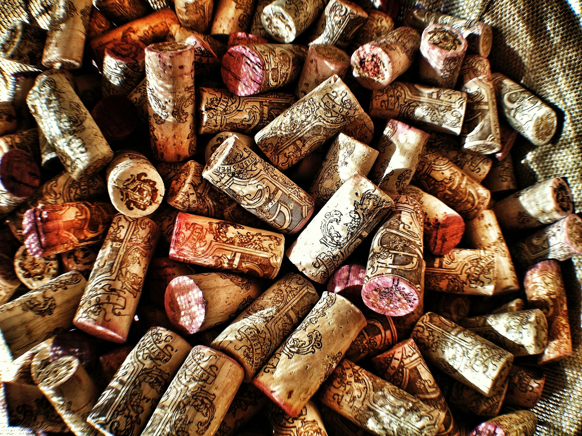 gray computer monitor