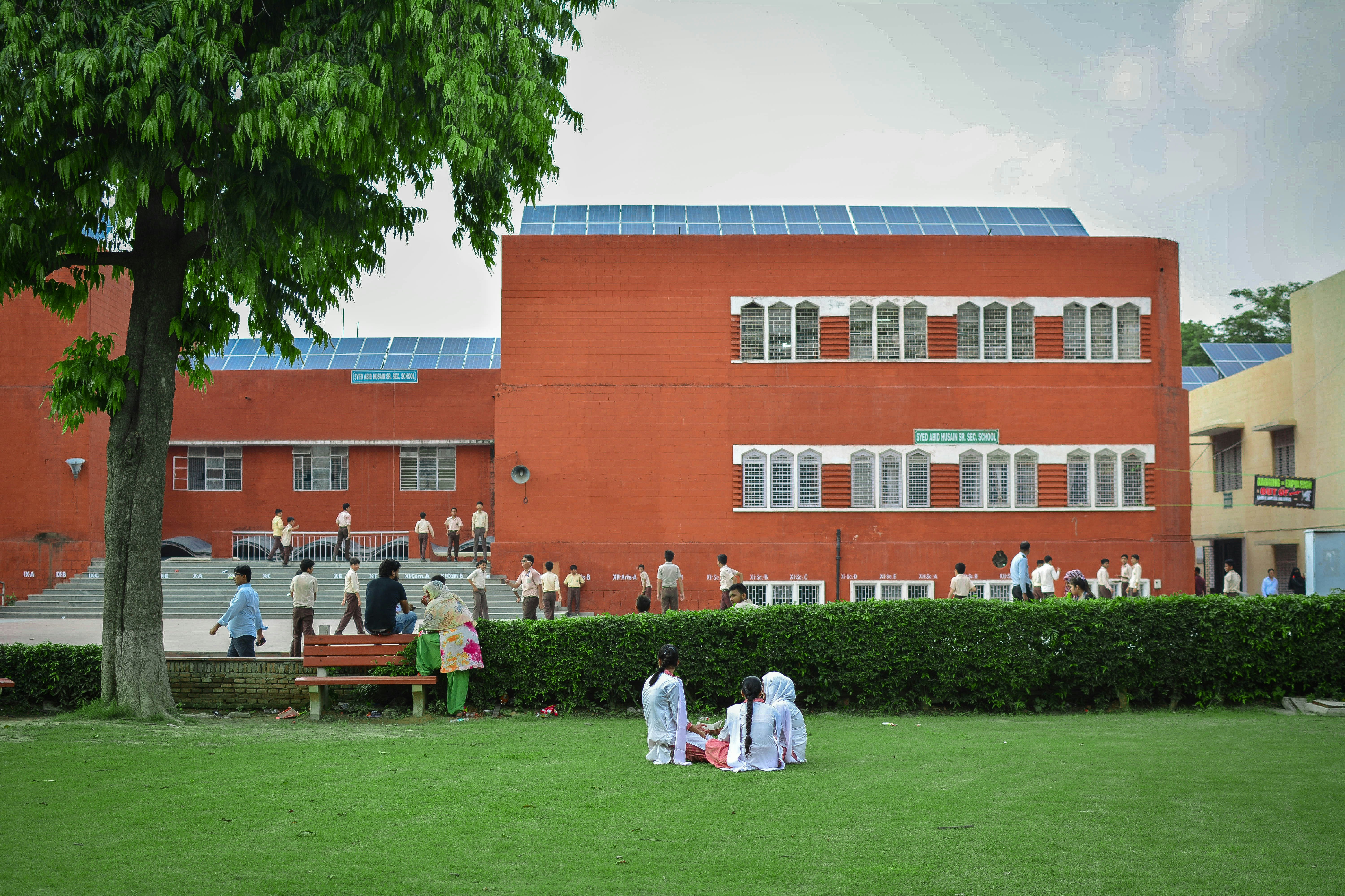 Escuela Primaria San José en Maicao con instalación solar comunitaria de 35kW beneficiando a toda la comunidad educativa