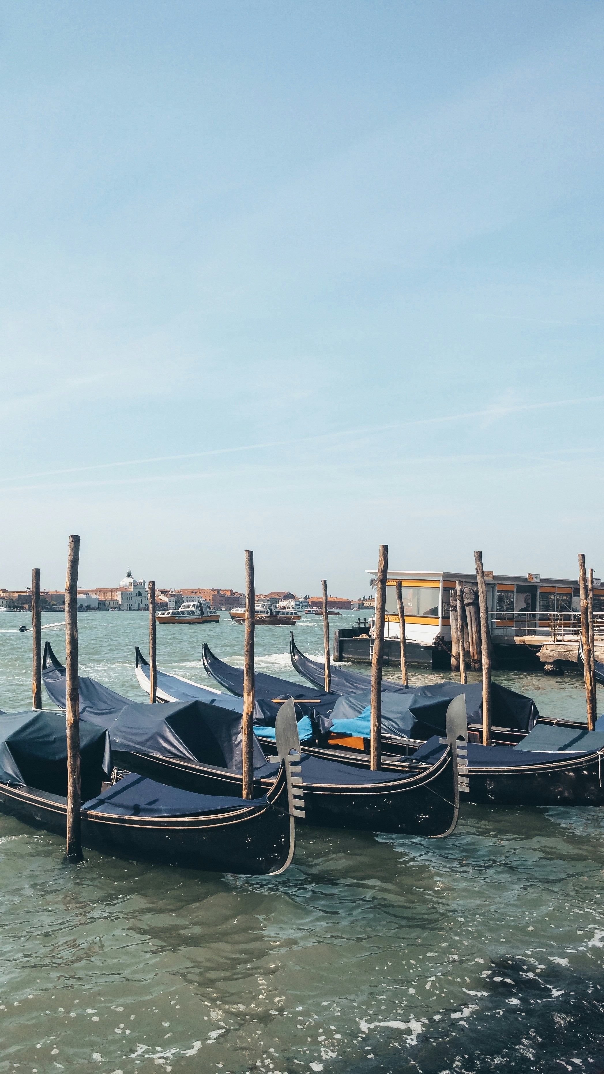 Photo by crinaparasca