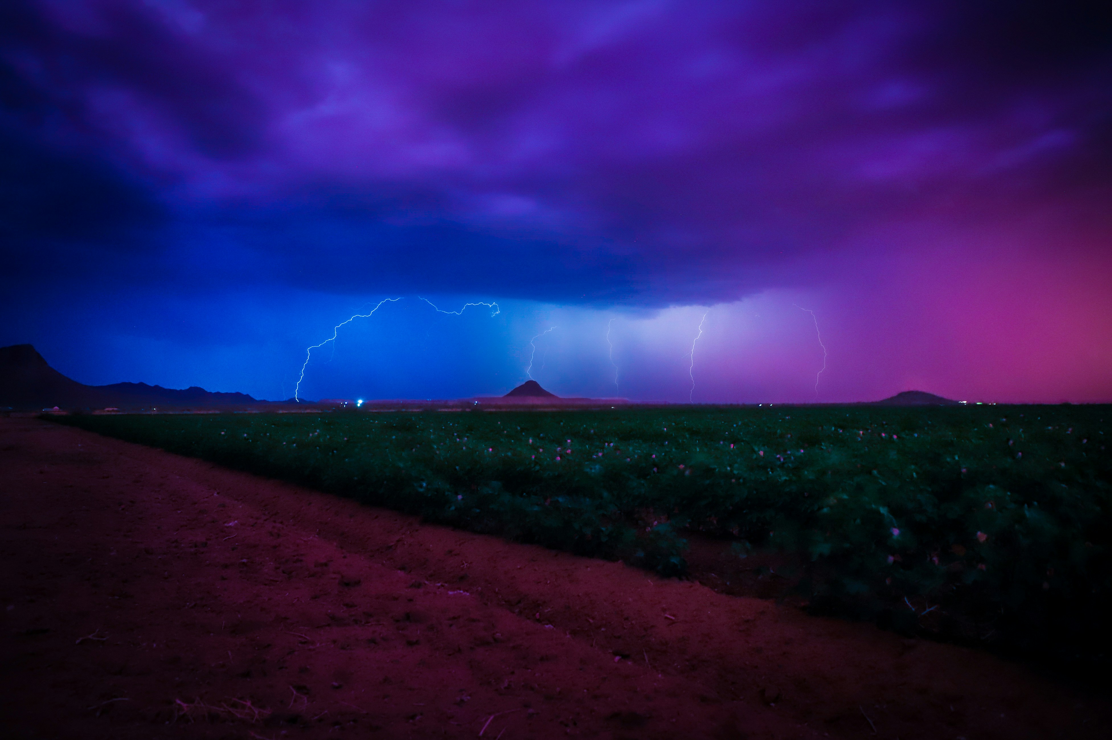 천둥 꿈 해몽 강력한 에너지 경고 상징
