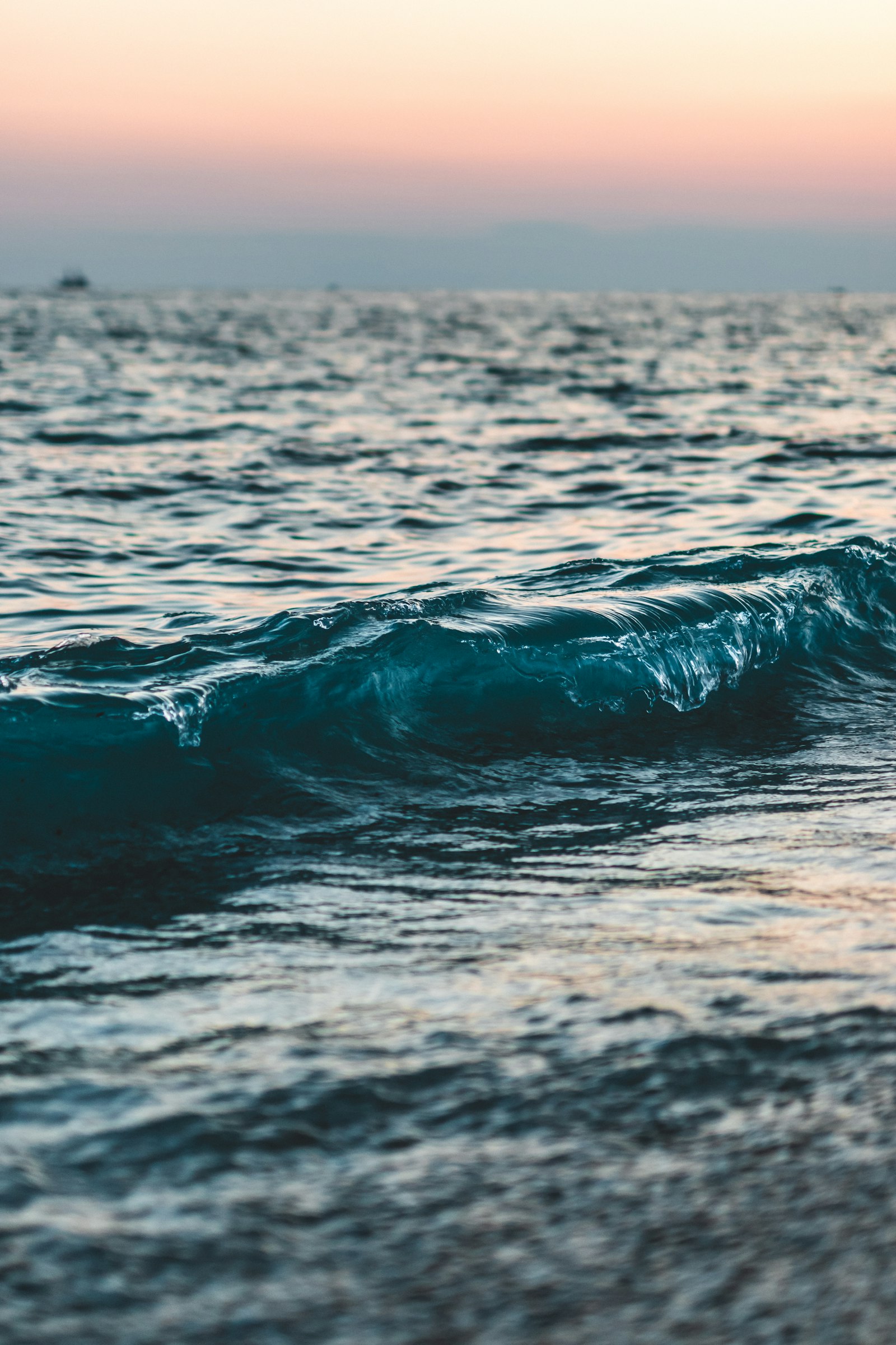 Sigma 50mm F1.4 DG HSM Art sample photo. Sea wave during daytime photography