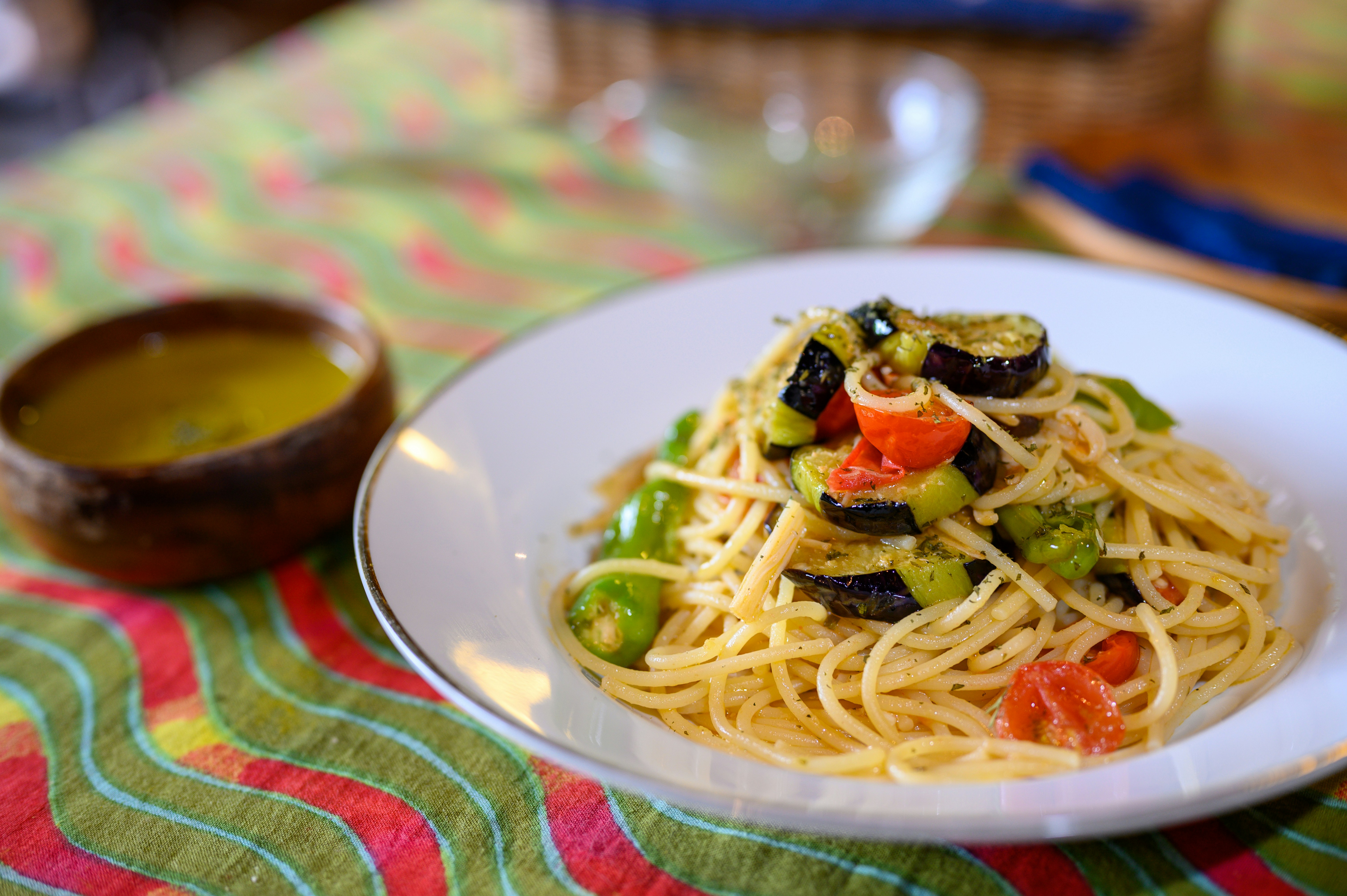 Ensalada de Pasta Integral con Atún, Aguacate y Maíz
