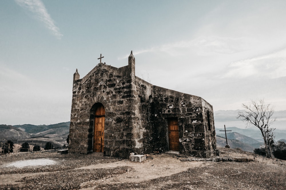 gray concrete church during daytime