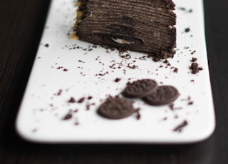 slice of cookies and cream cake