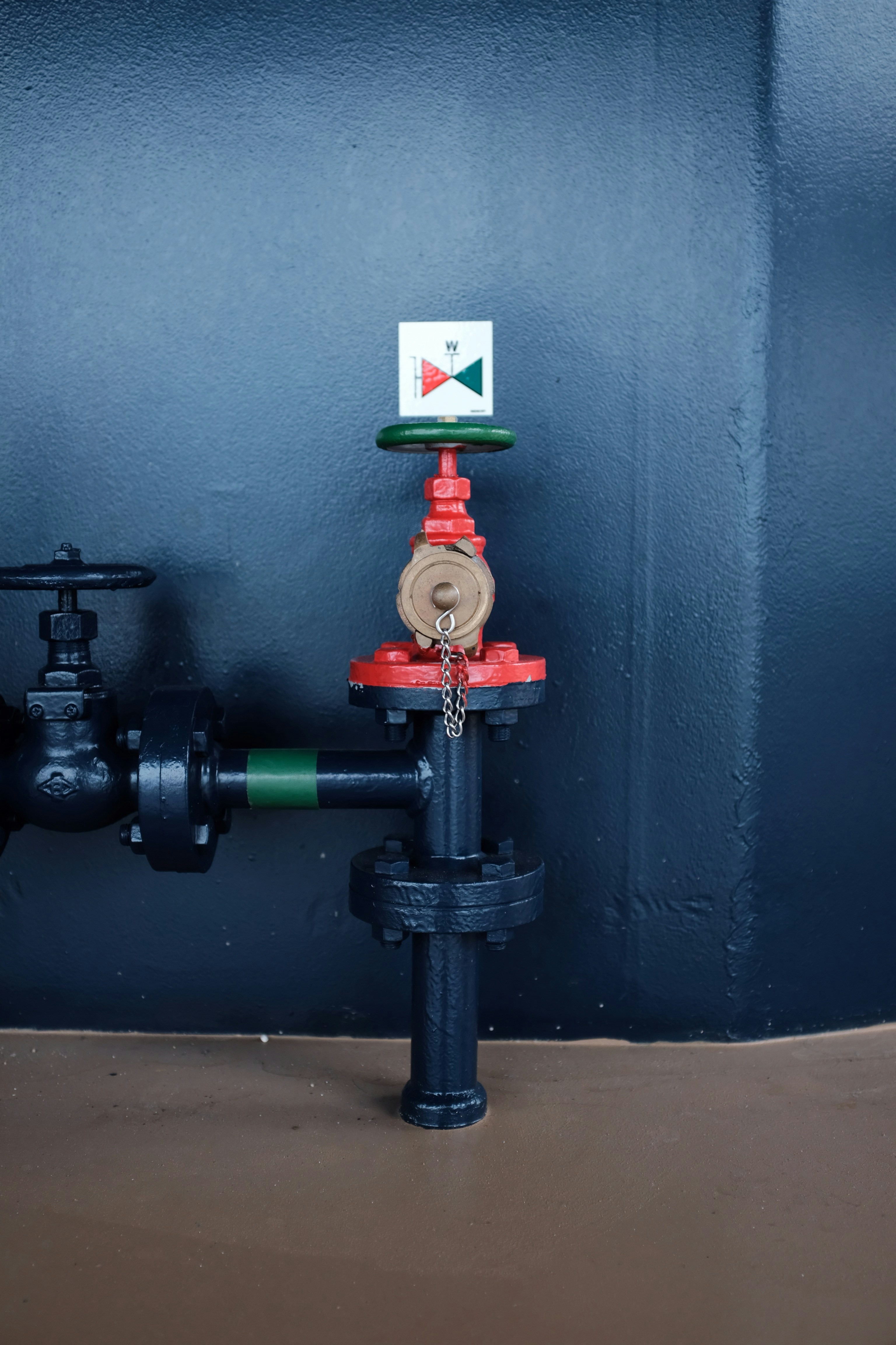 12 Plumbing Maintenance Tips for Monitoring Smart Leak Alerts