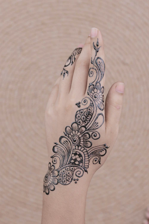 Bridal mehndi detail
