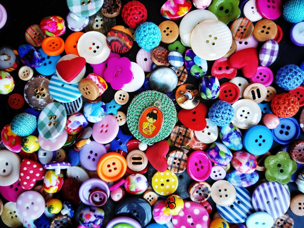 pile of buttons