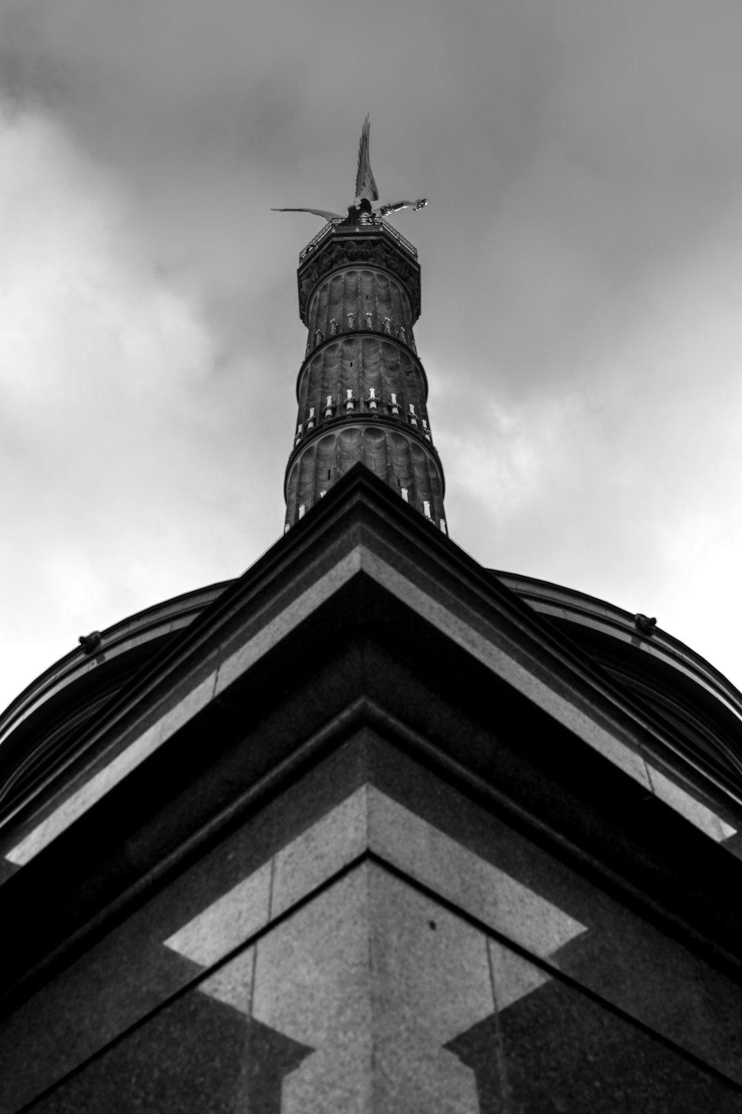 grayscale photo of building's edge