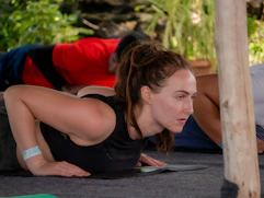 woman wearing black tank top