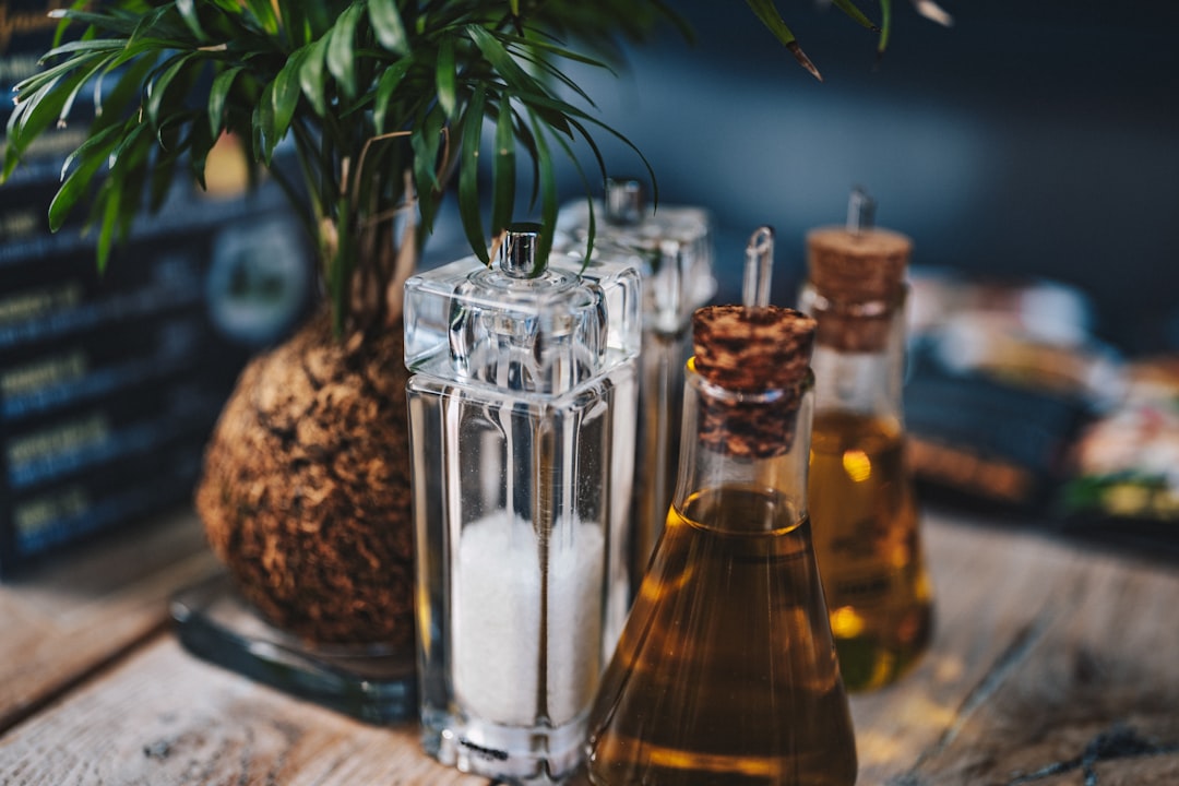 clear glass condiment shakers