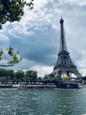 Eiffel tower during daytime