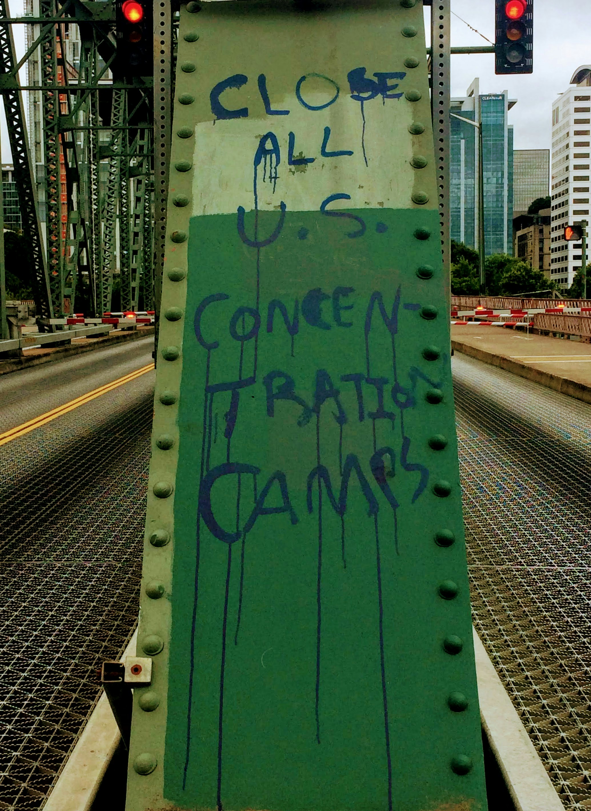 green concrete pillar