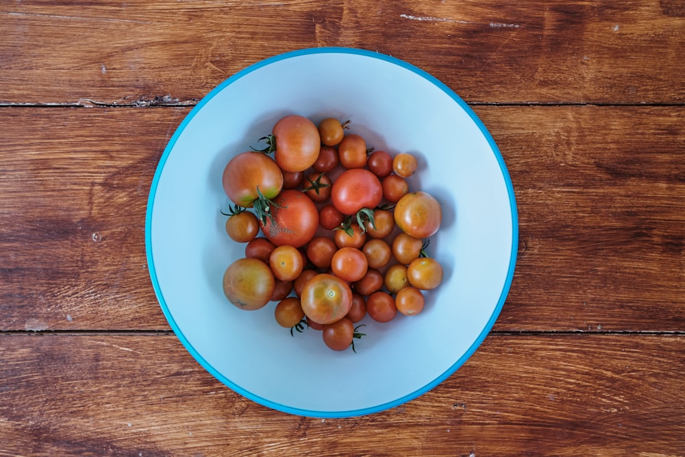 red and brown tomatoes