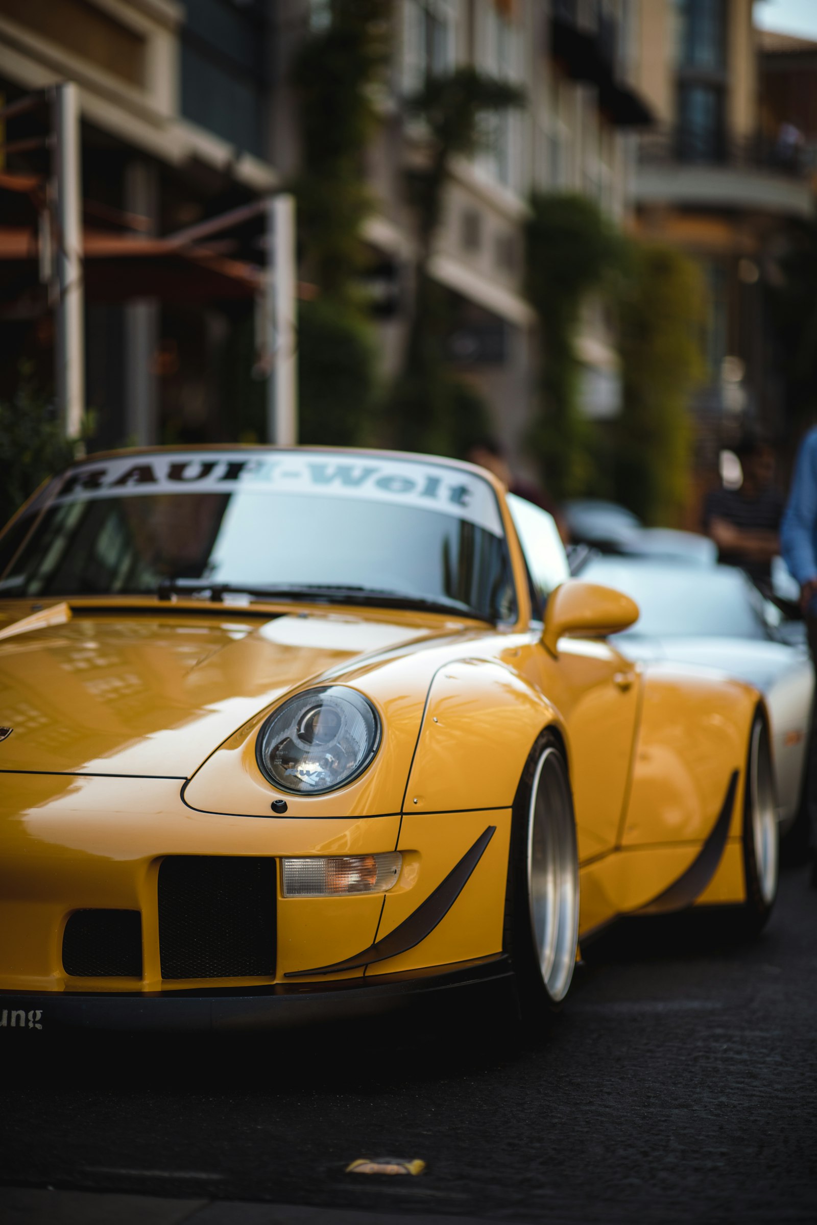 Canon EOS 5D Mark IV + Canon EF 85mm F1.4L IS USM sample photo. Yellow vehicle photography