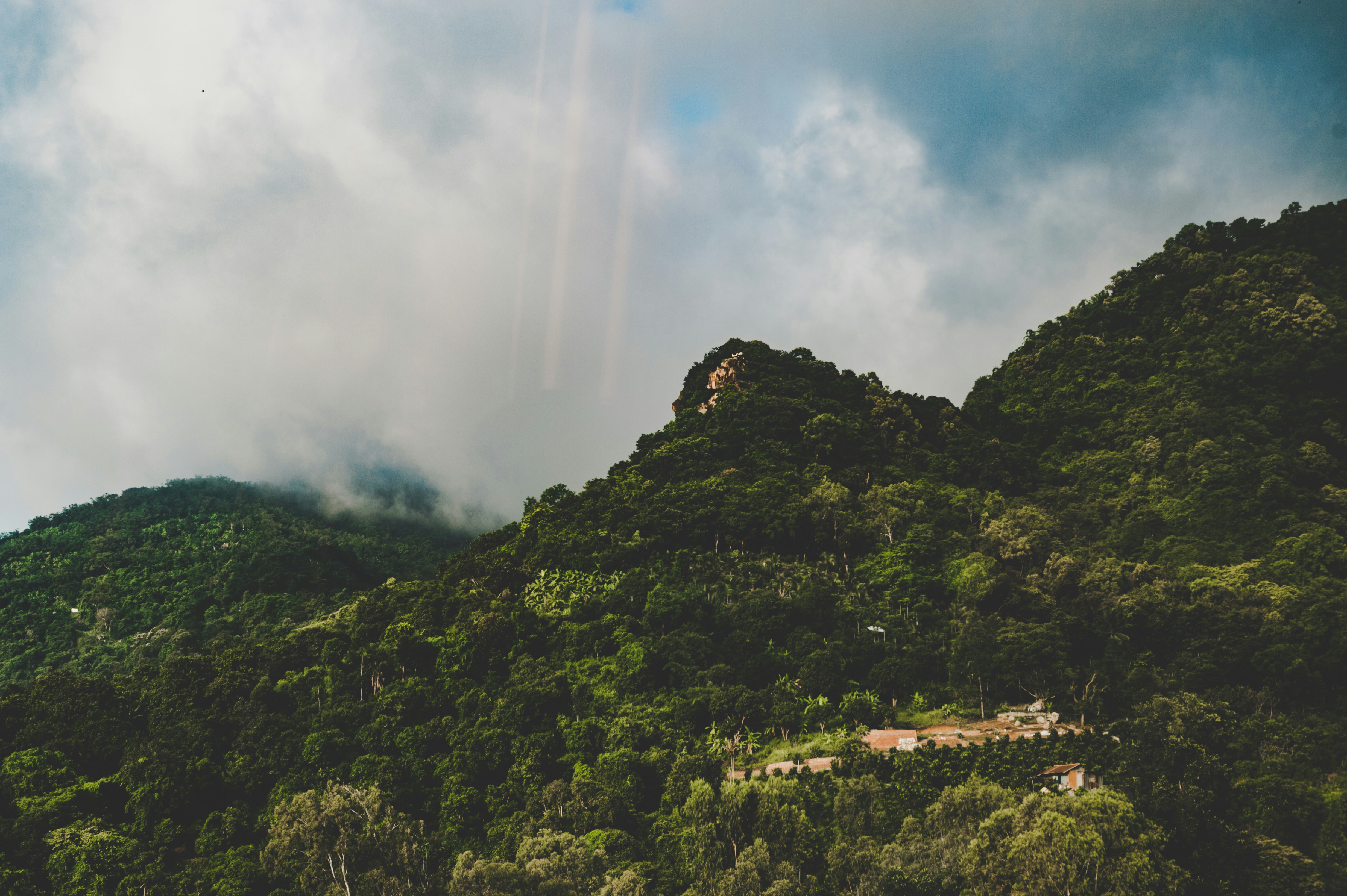 Photo by dhuyntn