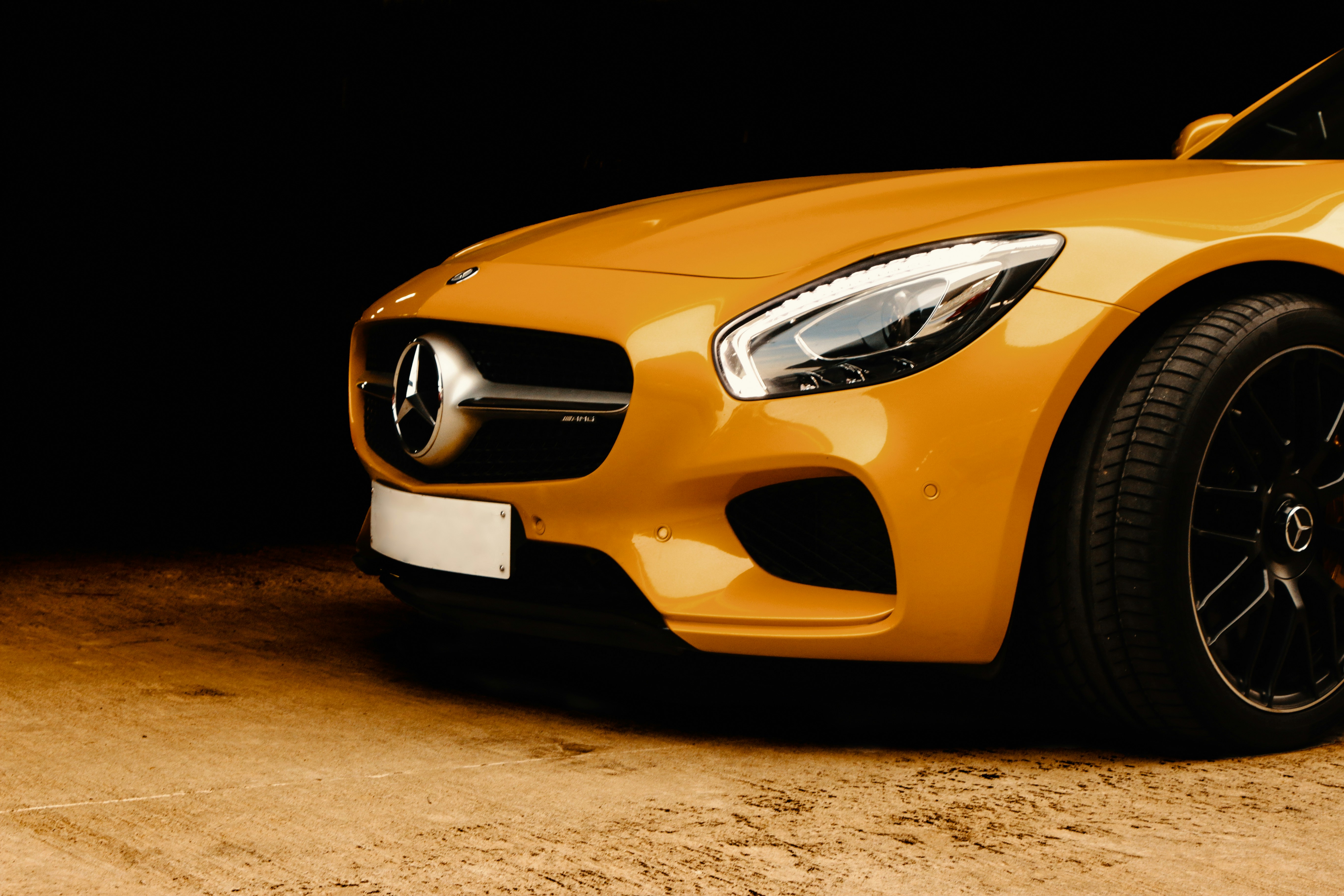 gold car wallpaper, wallpaper, DMC DeLorean: A Look at the Gold Plated Edition 5