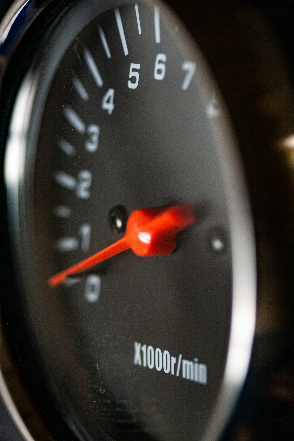 closeup photo of gauge