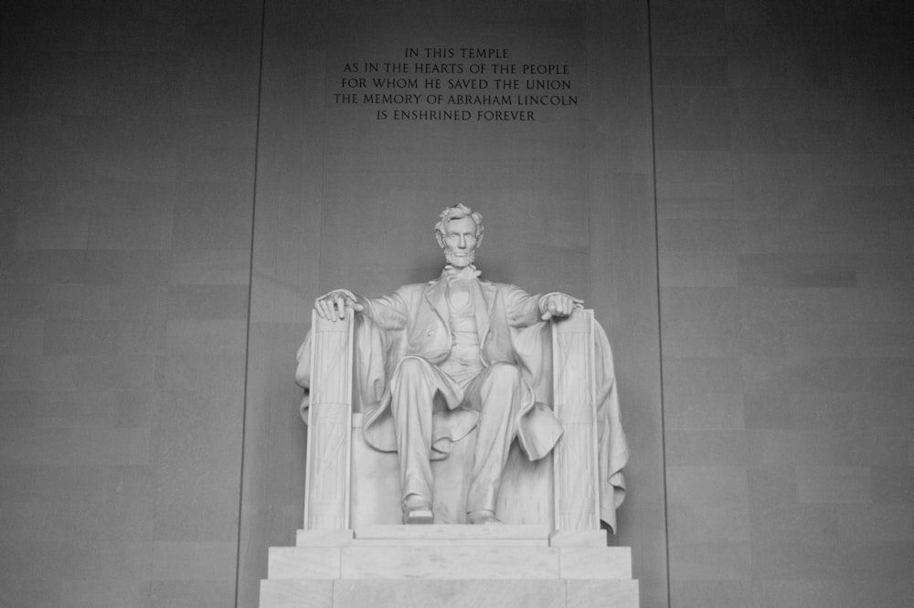 Abraham Lincoln statue