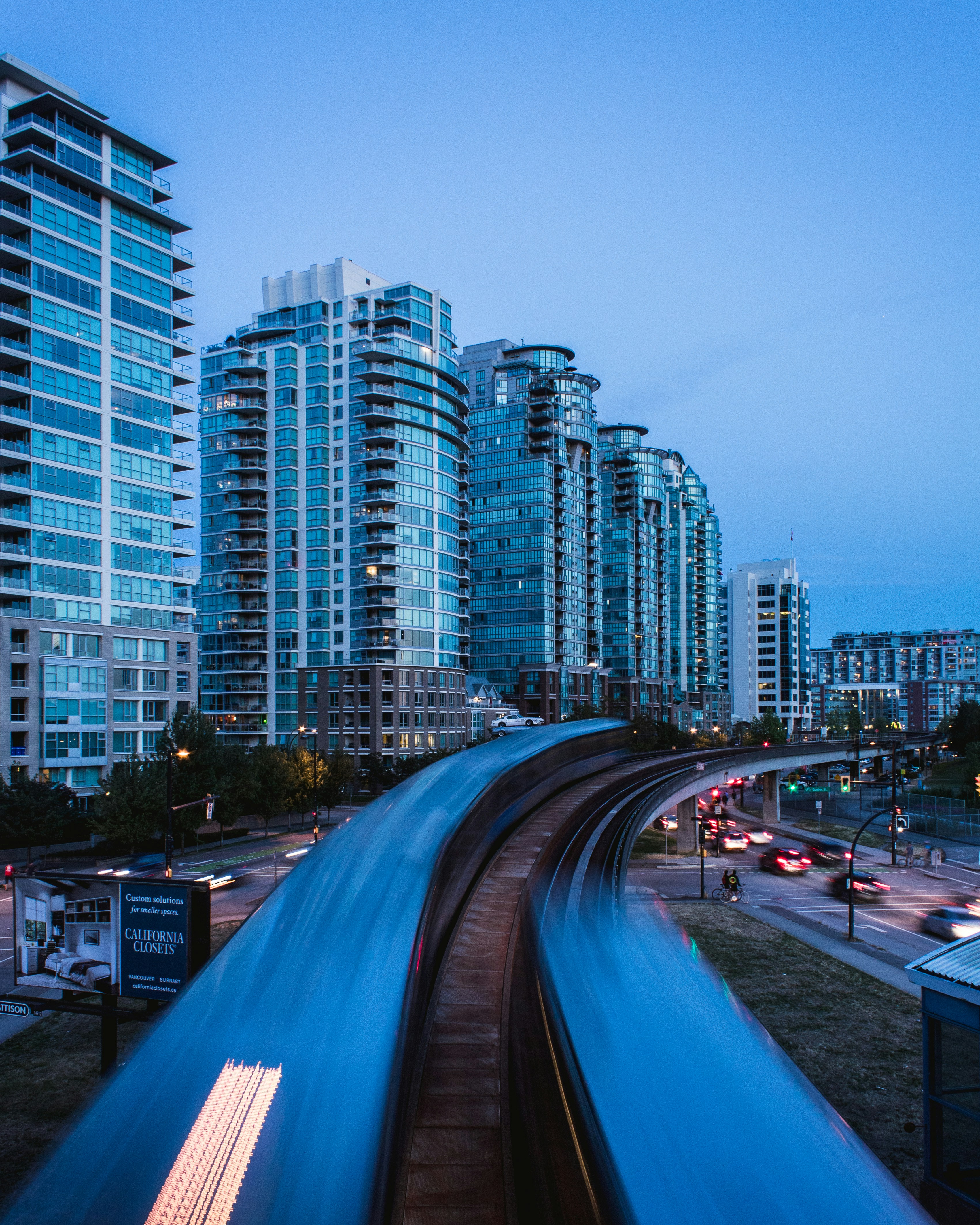 blue-and-white high rise buildings