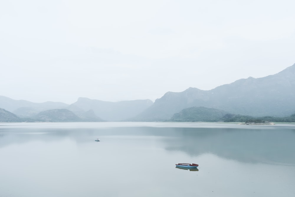 boat on the ocean photography