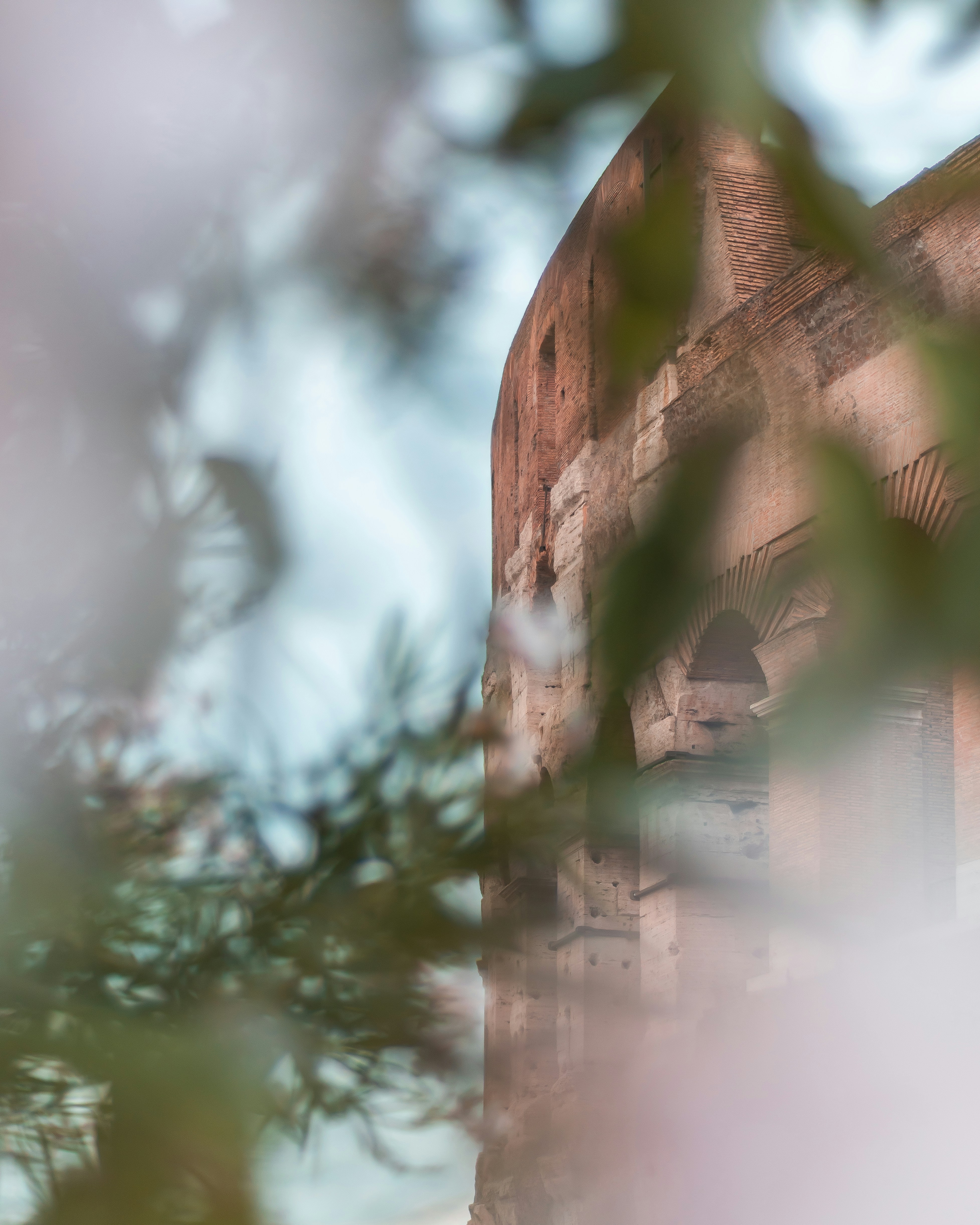 Bâtiment en béton brun