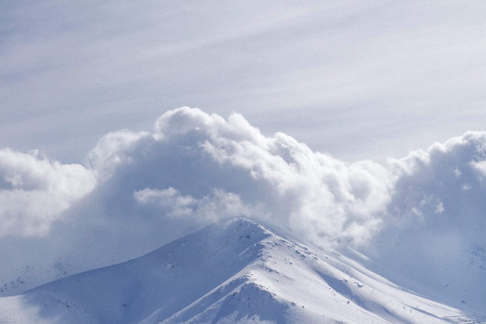 clouds and mountain\