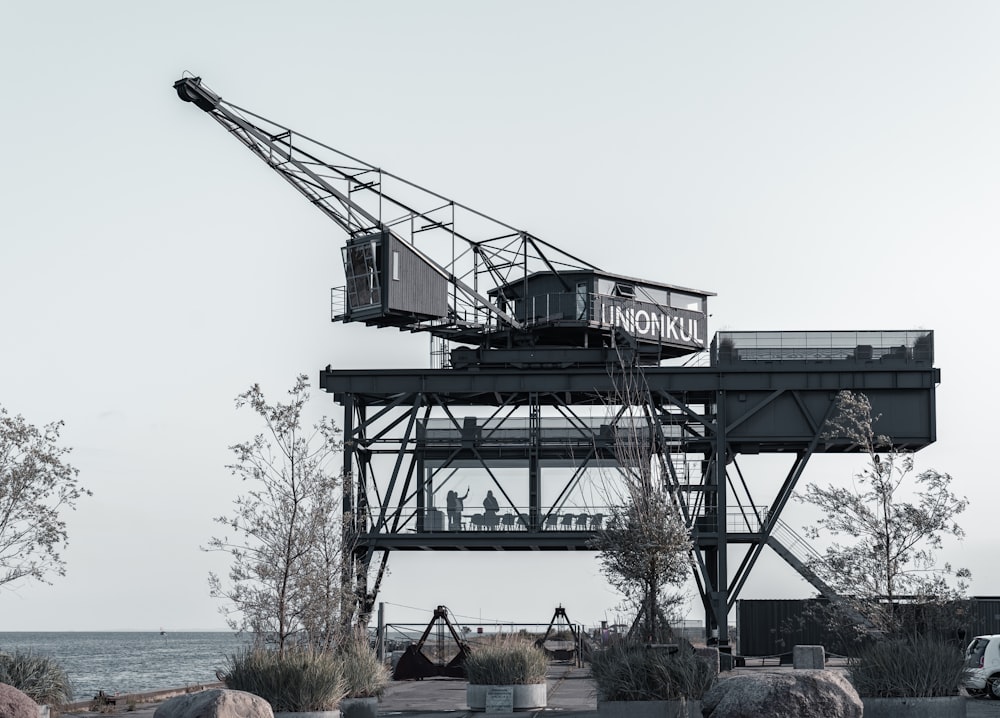 black and gray concrete building