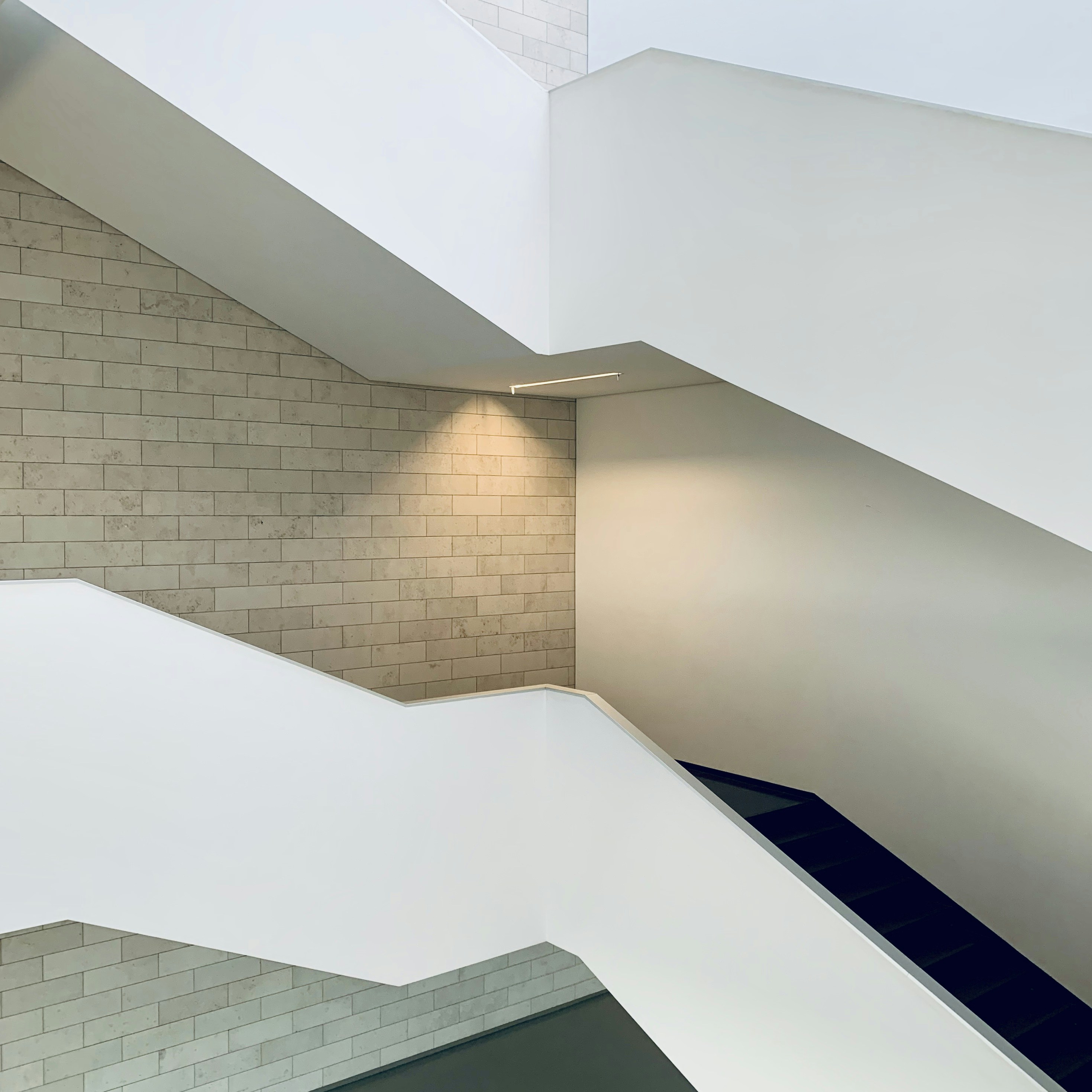 Odwiedź naszą stronę internetową