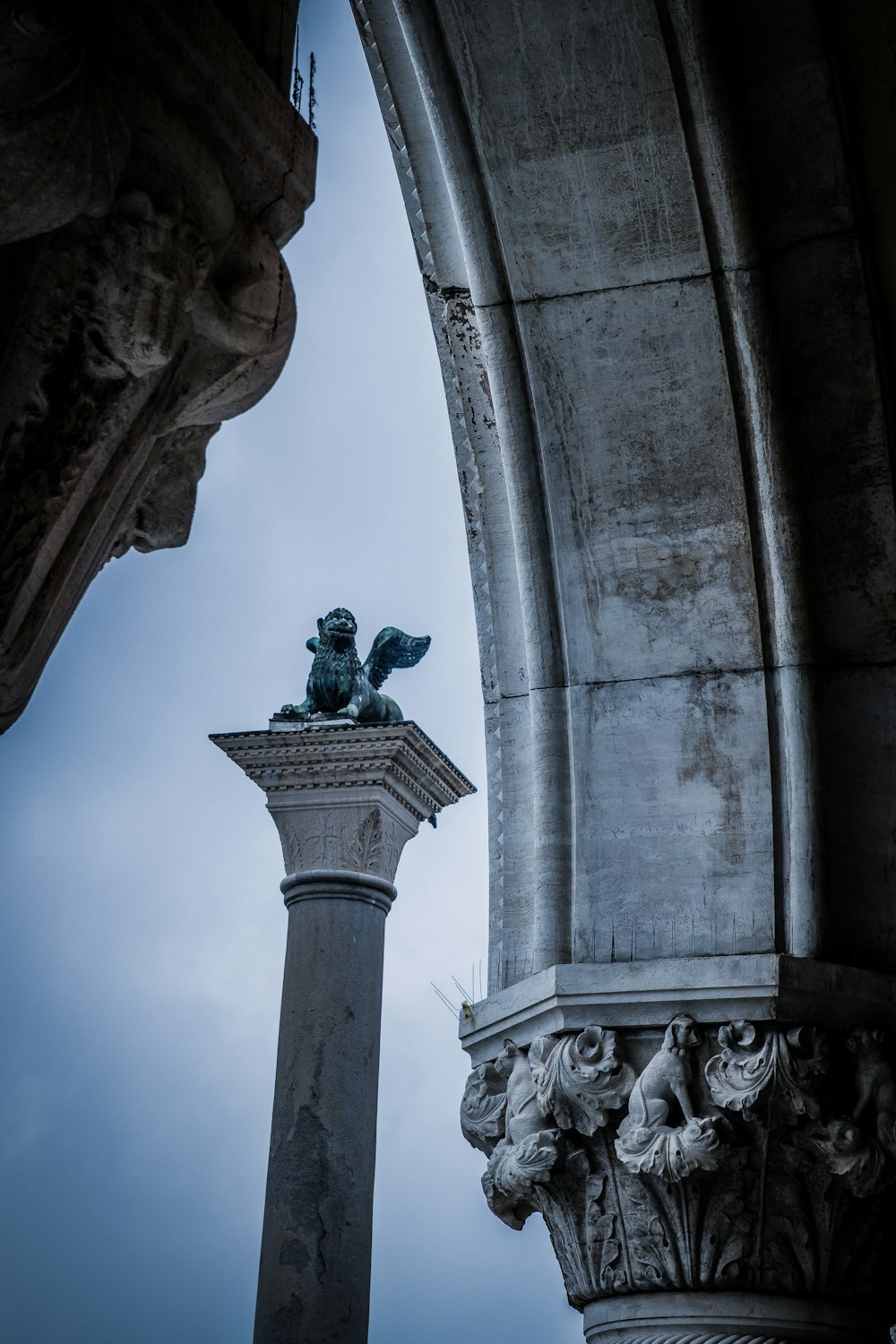 column through arch ceiling