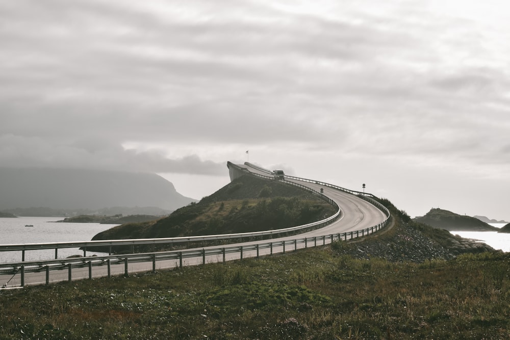 photography of empty road during daytime