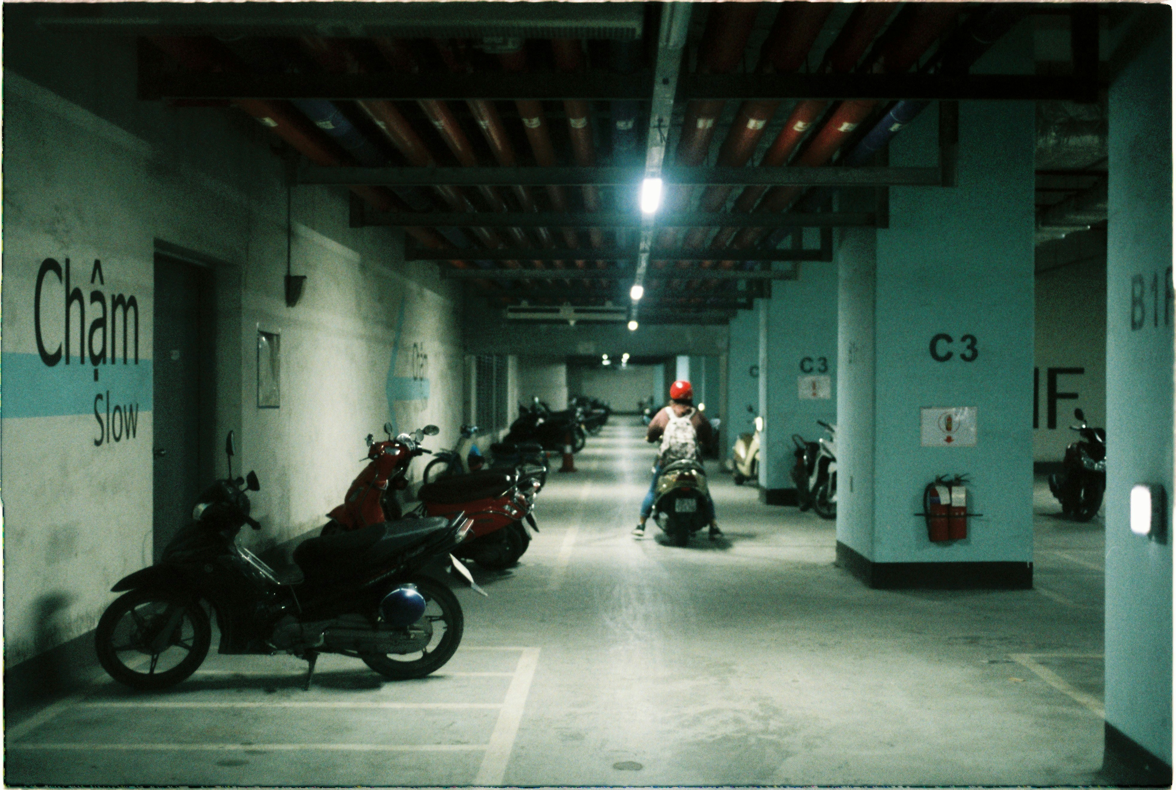 Parqueo Privado
