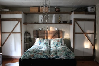blue and white comforter set