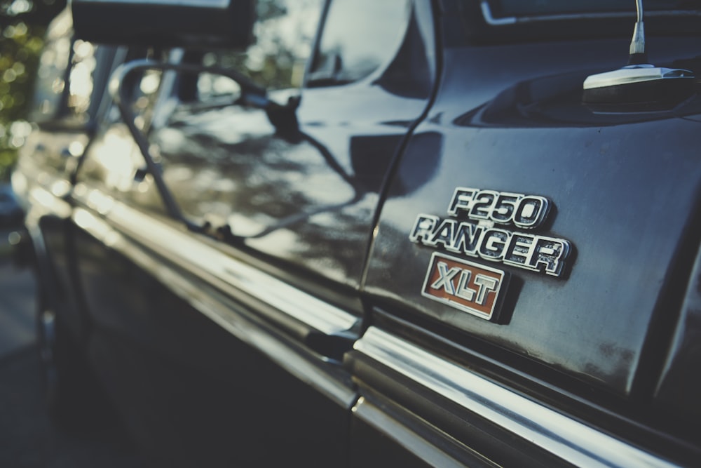 a close up of the emblem on a car