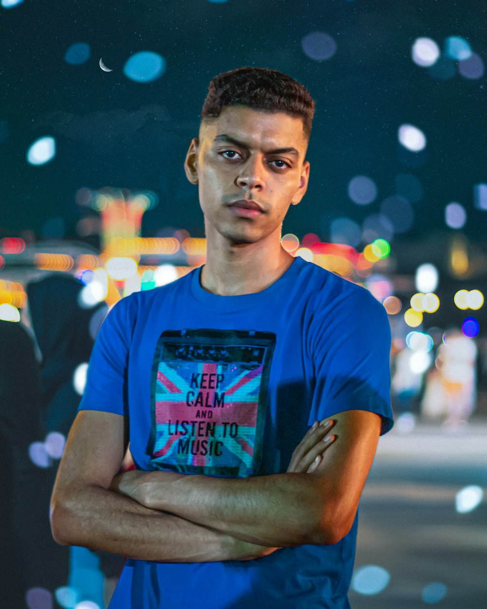 man wearing blue t-shirt