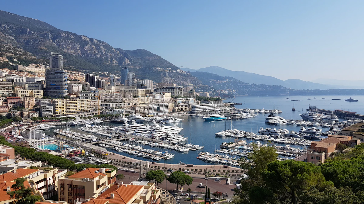 Le port Hercule et les tours de Monaco