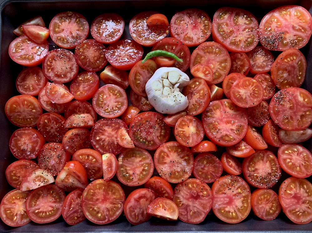 Frutos de tomate en rodajas