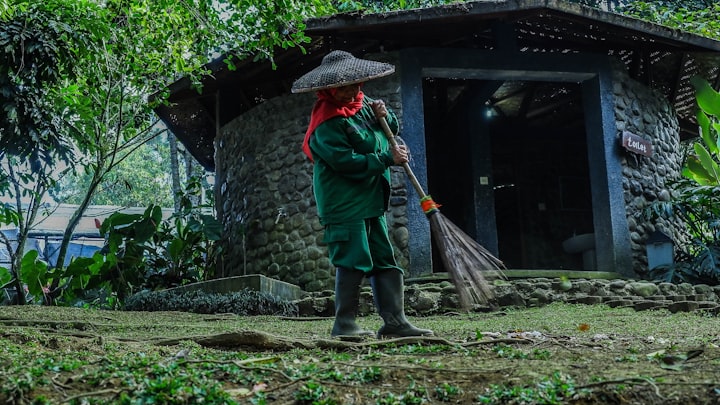 How to Keep your house clean with a busy schedule
