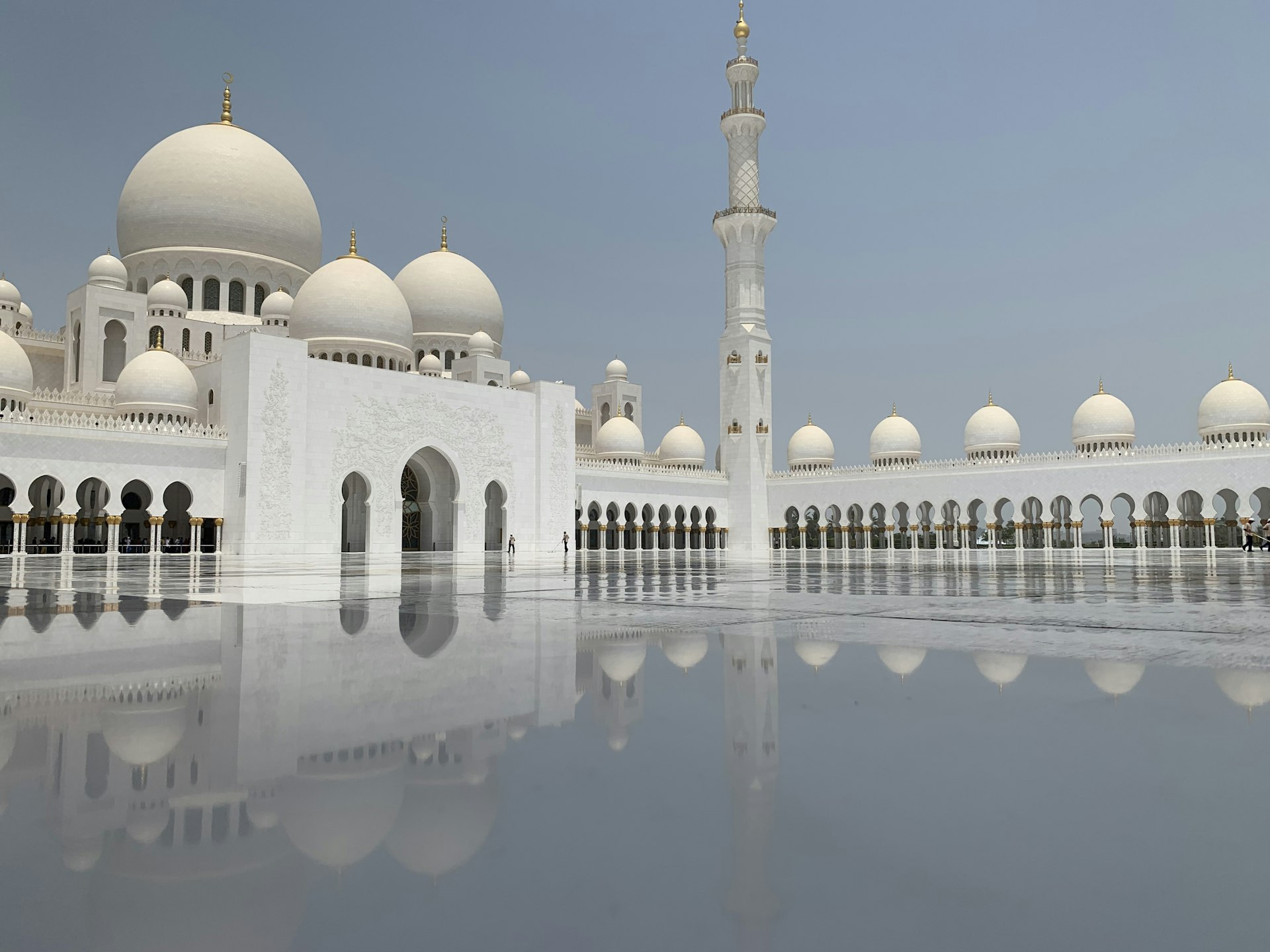 white concrete mosque at daytime