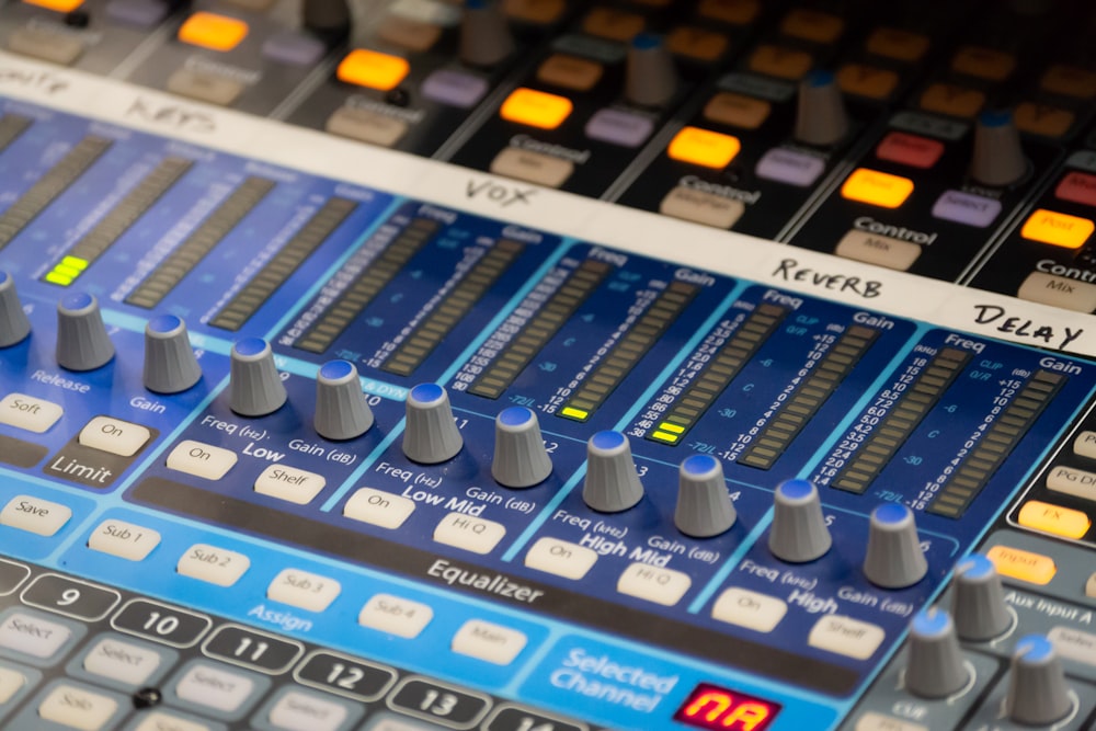 blue and gray music mixer