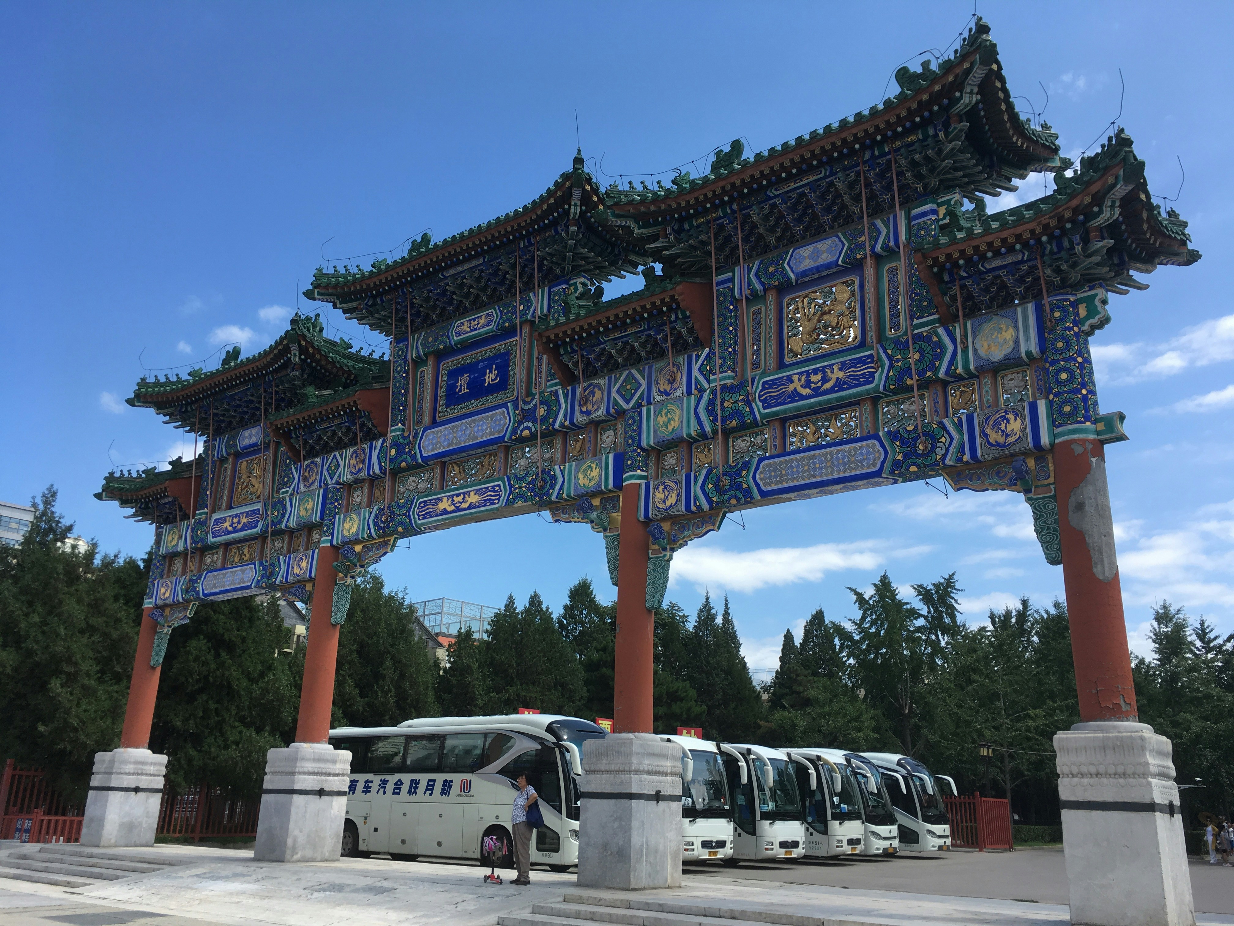 漠河旅游团拼包车费用多少钱啊