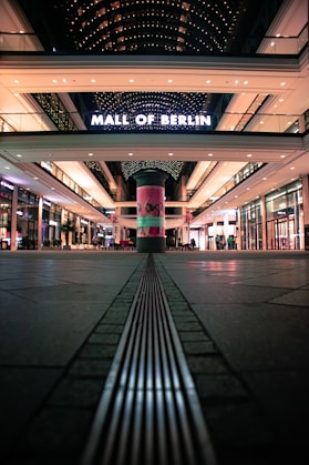 Mall of Berlin at night