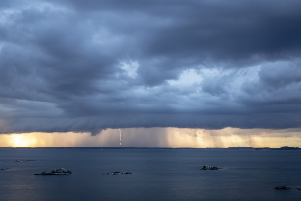 ocean thunderstorm scenery