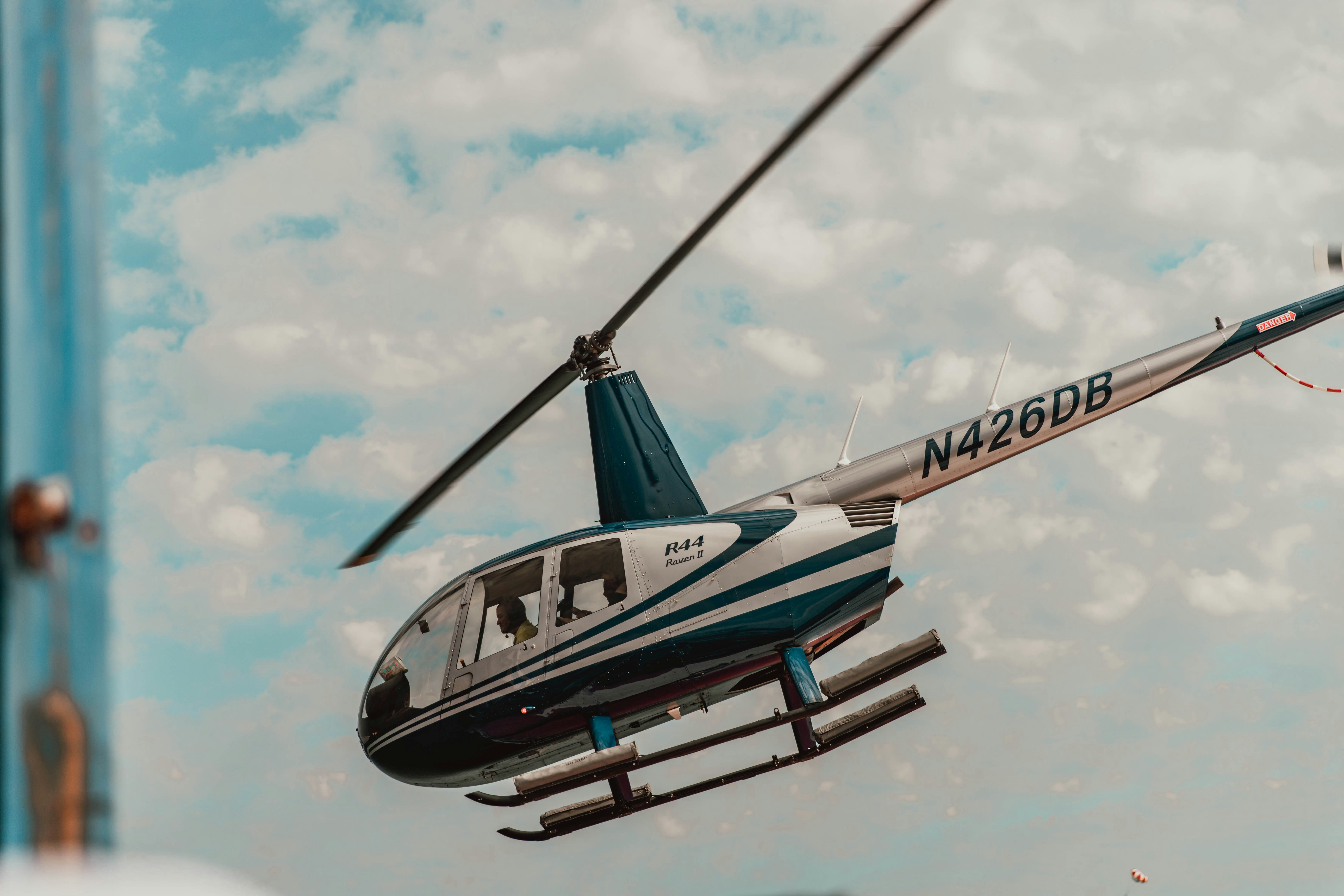 photo-1567384029050-