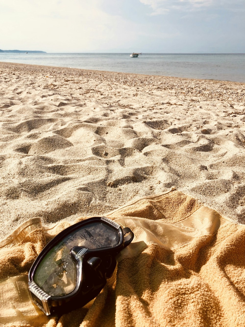 black swimming googles